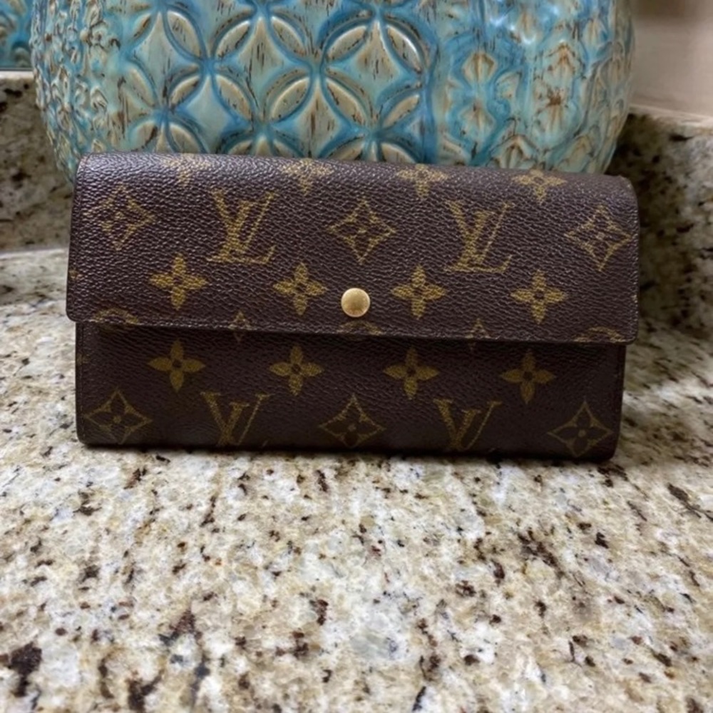 ❌❌SOLD❌❌Louis Vuitton Monogram Wallet